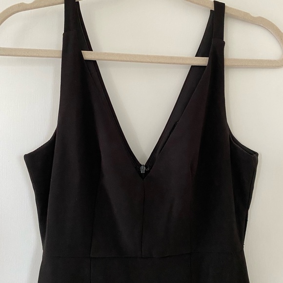 Lulu's Classic Black Formal Dress with Mermaid Hem - Picture 3 of 6